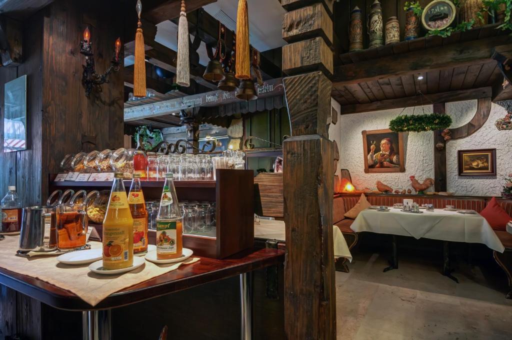 Hotel Zum Weissen Roessel 왈도르프 외부 사진
